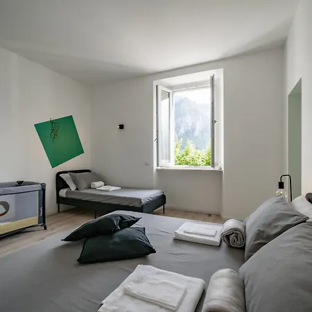 Renzo & Lucia Living Daire Malgrate