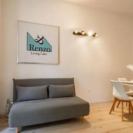 Renzo & Lucia Living * Malgrate