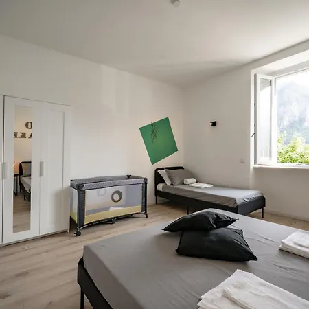 Renzo & Lucia Living Daire